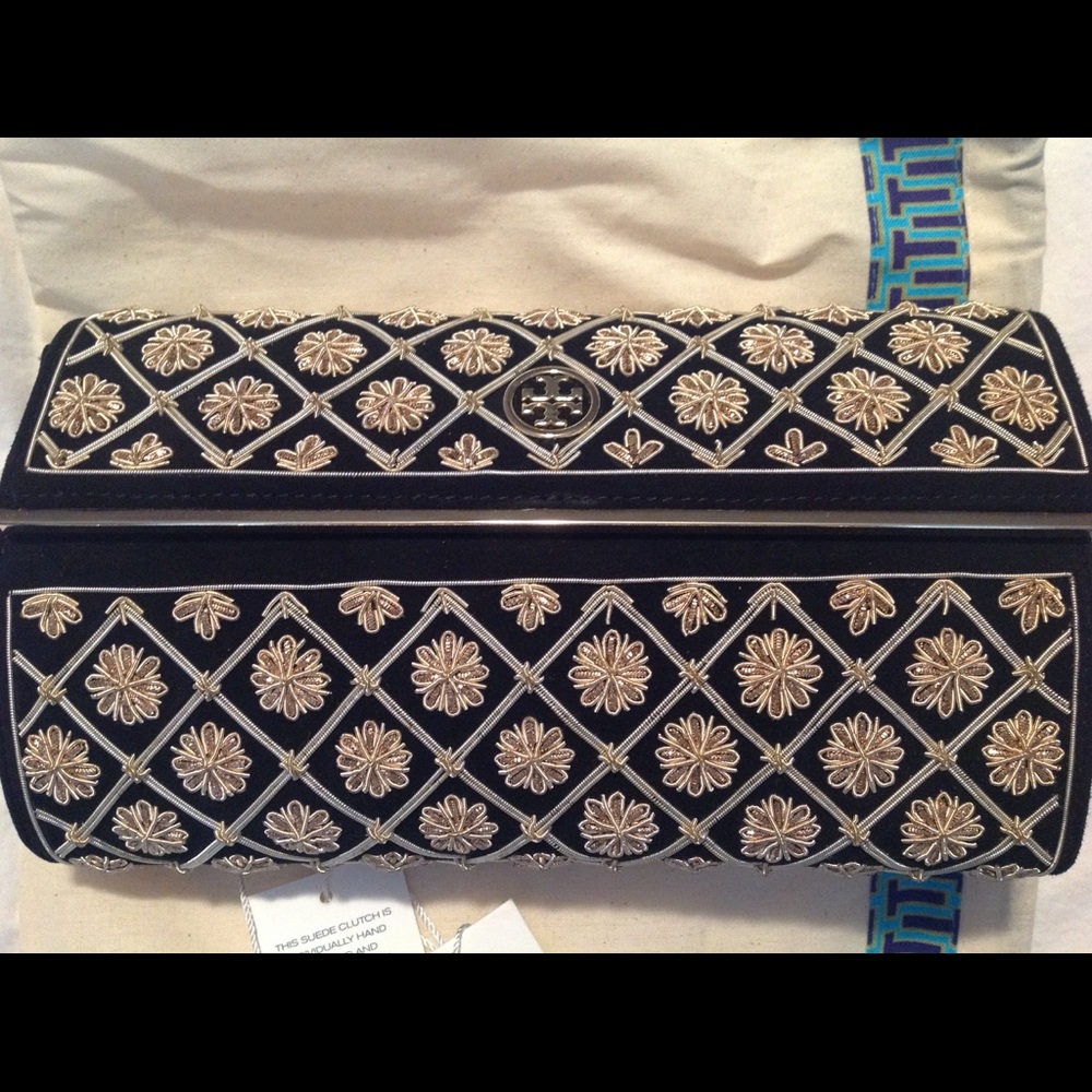 Gorgeous Tory Burch Clutch😍 gold/black suede🐯